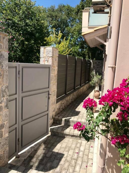 Villa Oleander Agios Nikolaos Loutra Edipsou Exterior foto